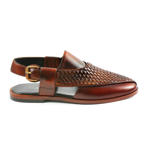 LE TORO Men's Luxury Intricate Weave Leather Peshawari Chappal