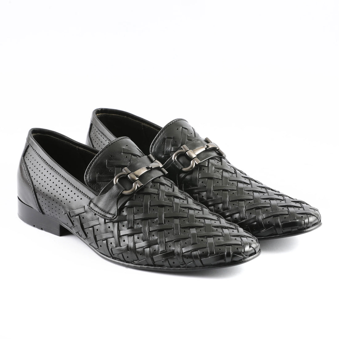 Premium Craftsmanship – Cow Leather with Garments Rubber Sole