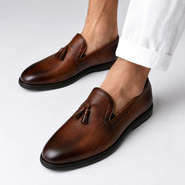 LE TORO Classic Brown Slip-On Tassel Loafers