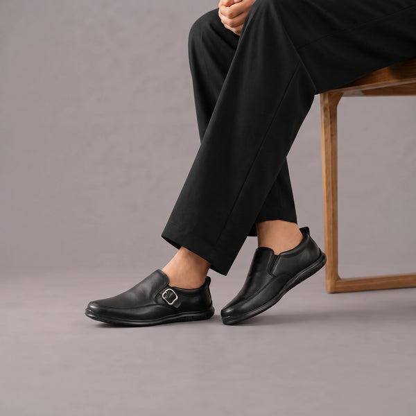 LE TORO Classic Black Side Buckle Leather Casual Shoes