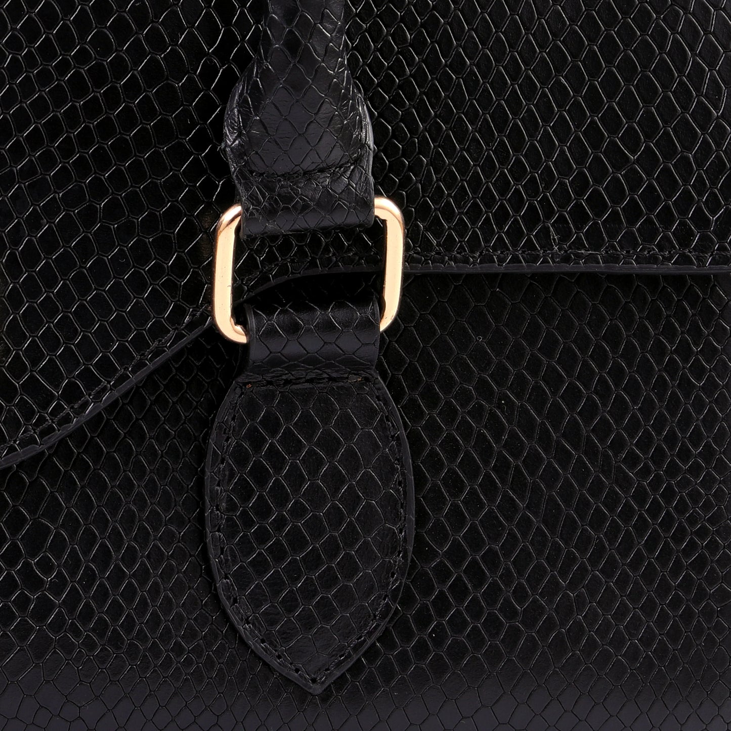 LB-002 Black